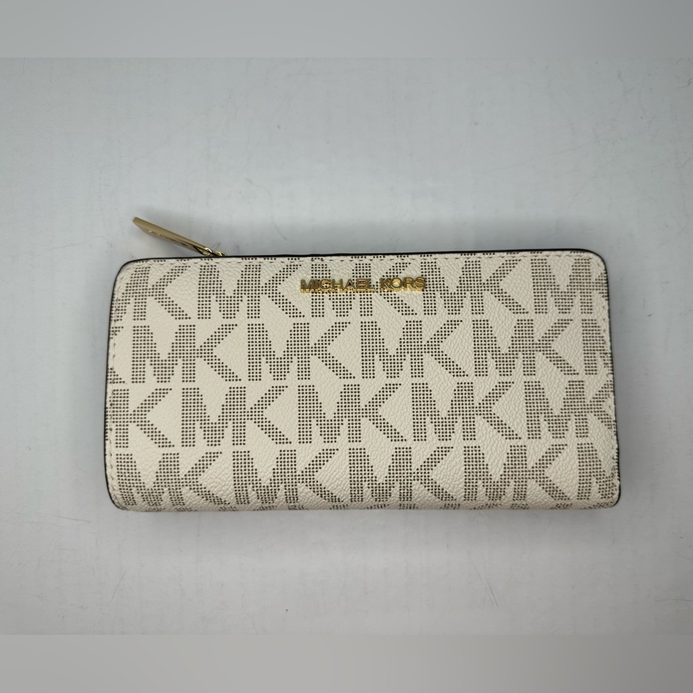 Michael Kors Jet Set Charm Wallet
